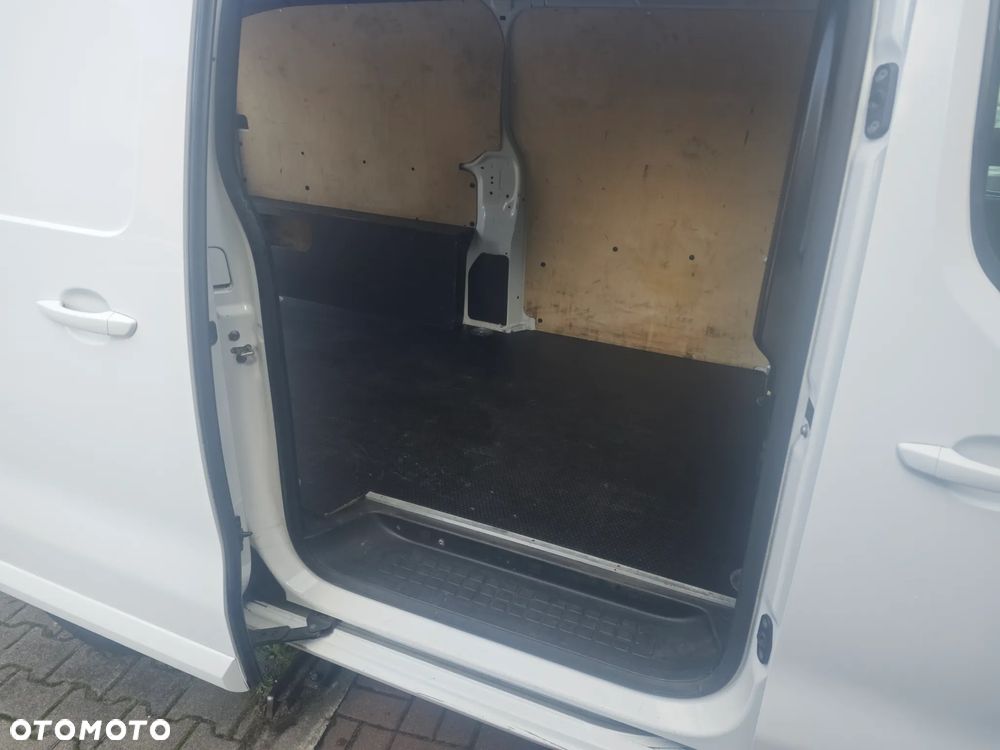 Peugeot EXPERT TRAVELLER - 36