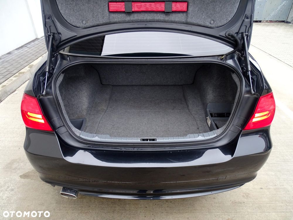 BMW Seria 3 316d - 14