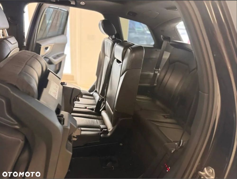 Audi Q7 3.0 TFSI Quattro Tiptronic - 28
