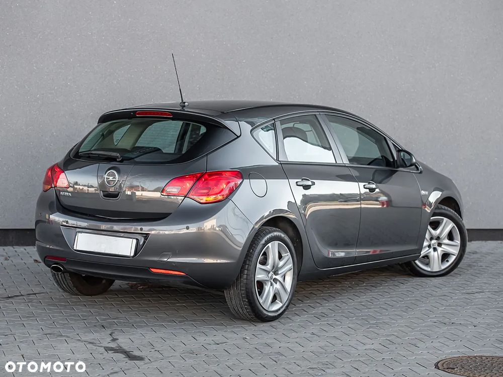 Opel Astra - 13