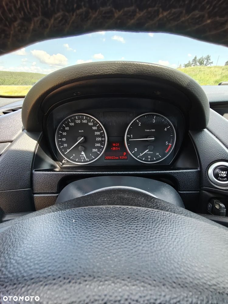 BMW X1 - 11