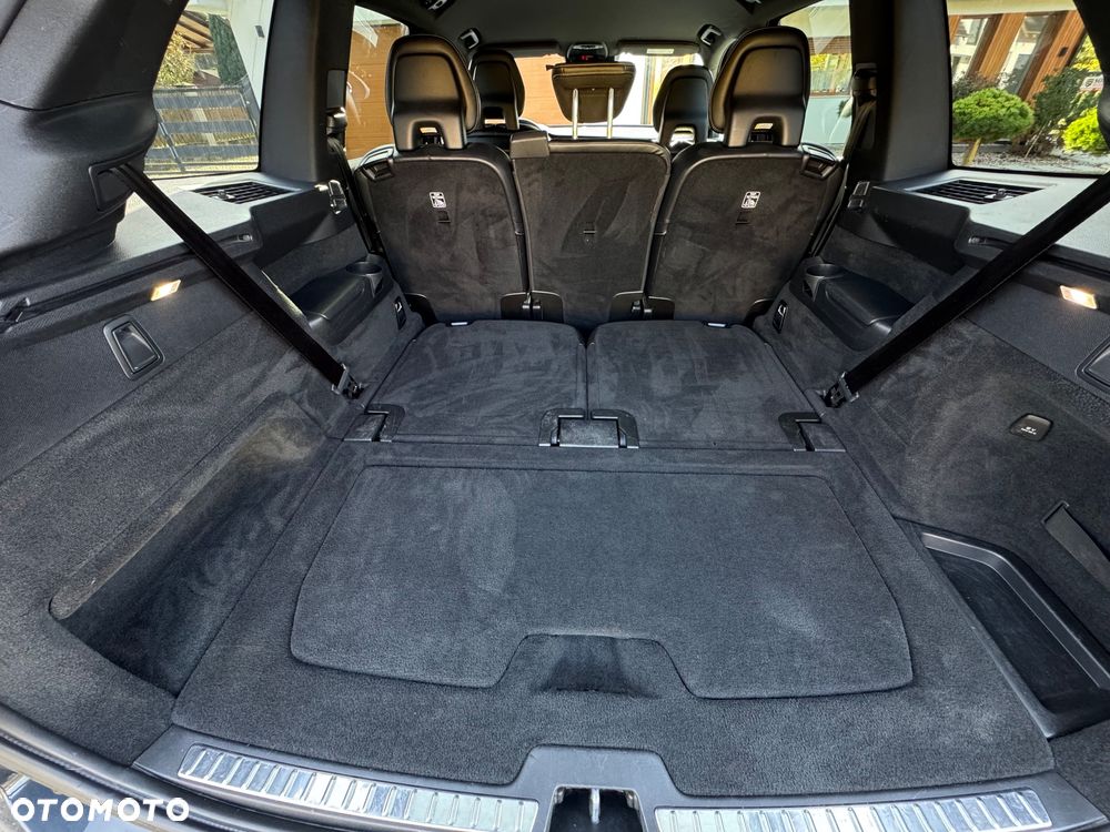 Volvo XC 90 D4 FWD R-Design 7os - 26