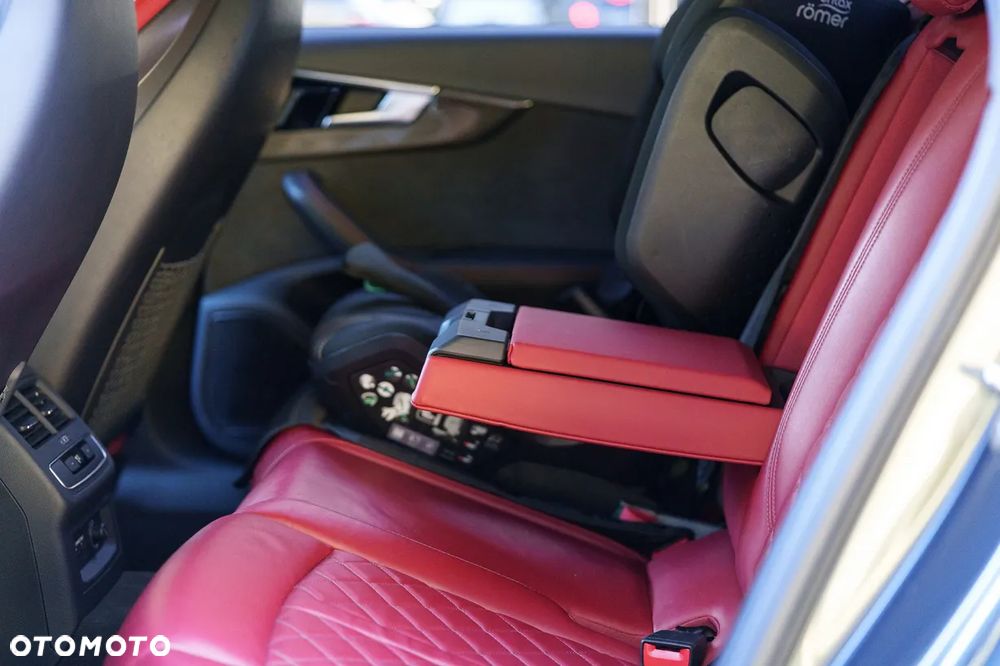 Audi S4 Limousine - 15