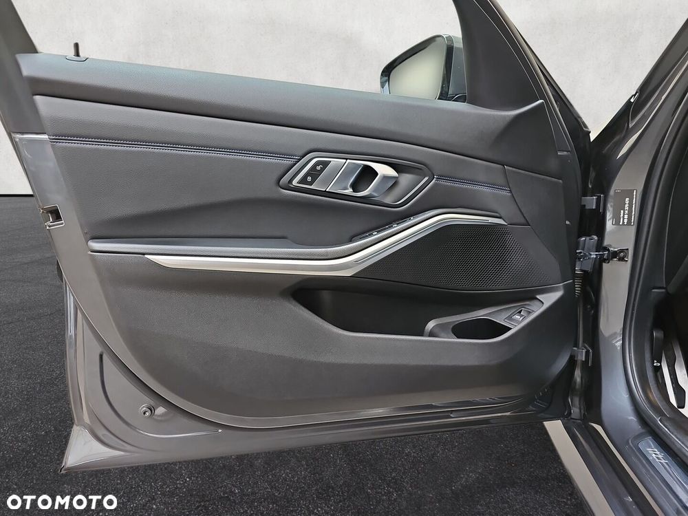 BMW Seria 3 320d xDrive - 20