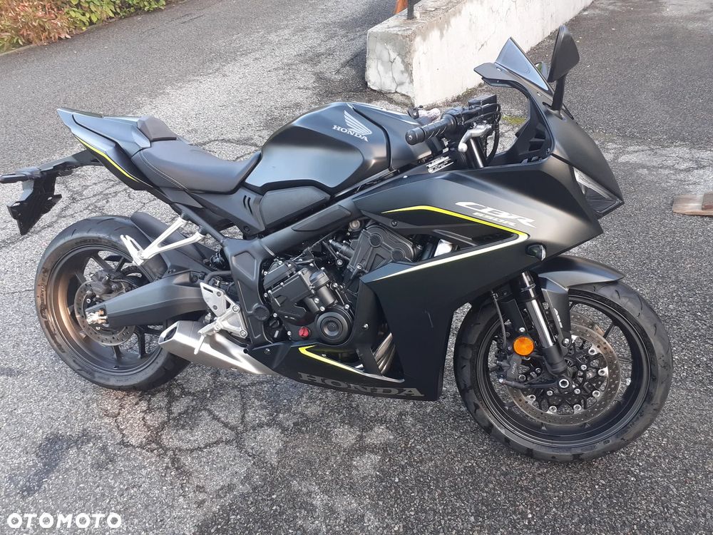 Honda CBR - 25
