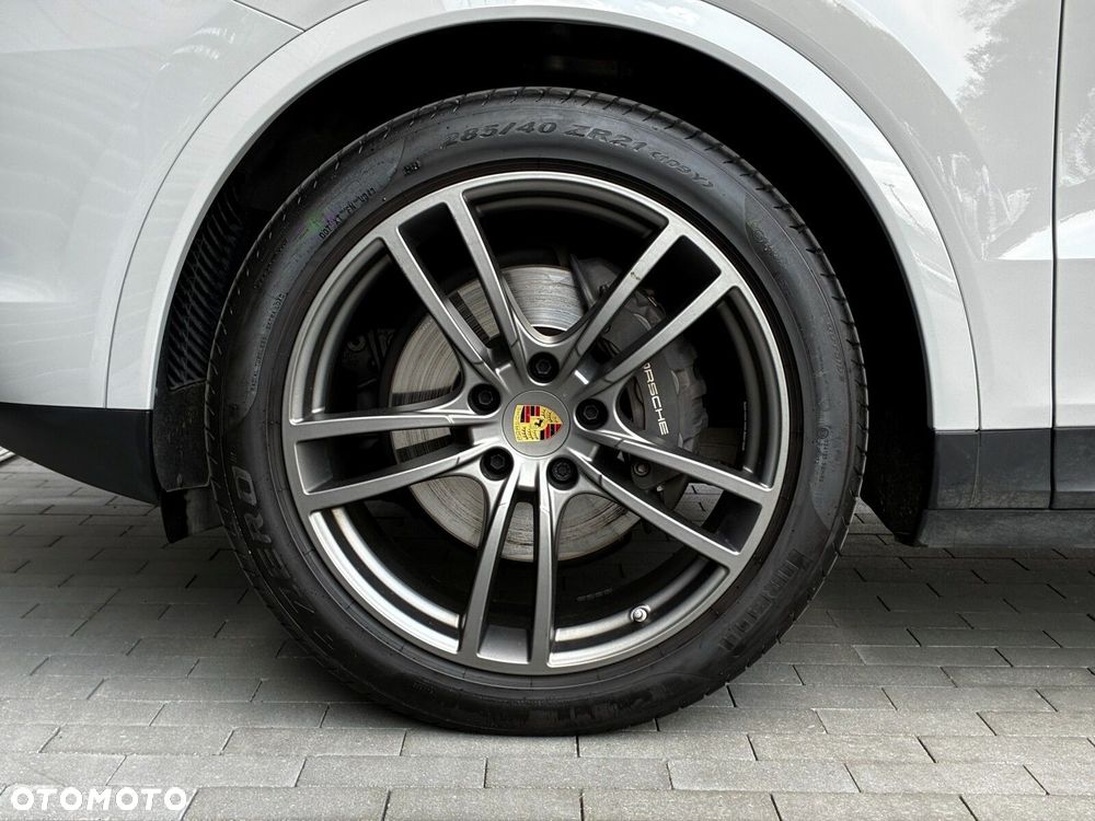 Porsche Cayenne - 10