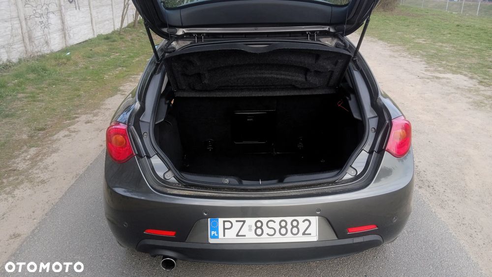 Alfa Romeo Giulietta - 14