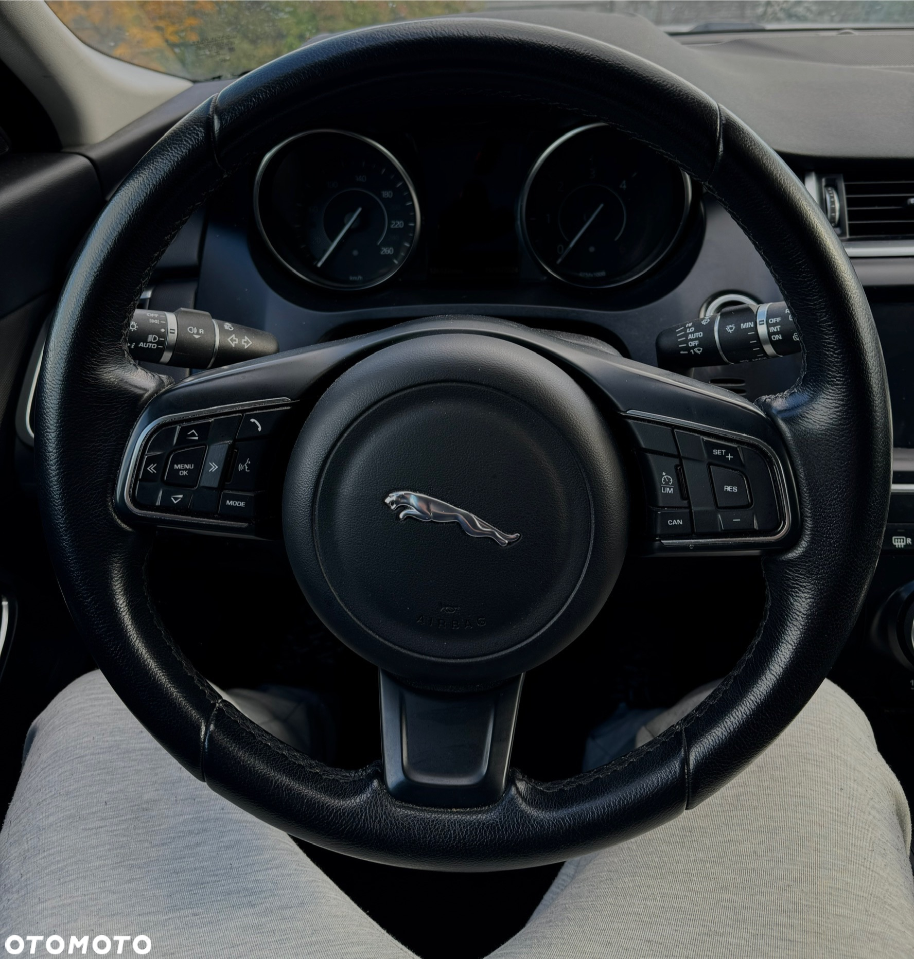 Jaguar E-Pace D180 AWD - 14