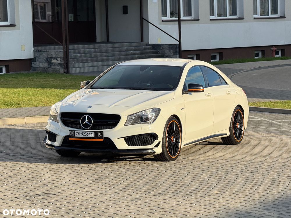 Mercedes-Benz CLA AMG 45 4Matic 7G-DCT Orange Art Edition - 15