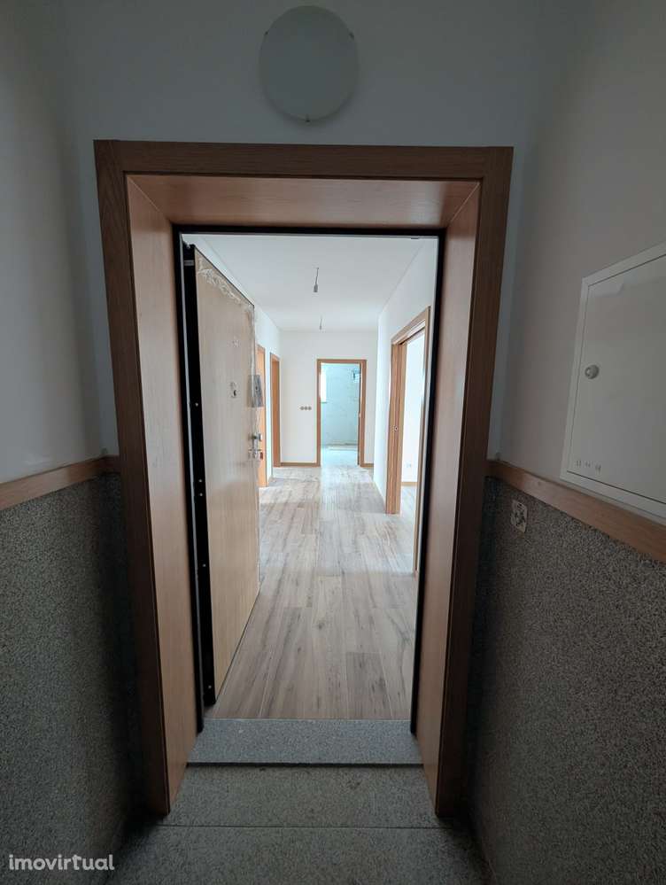 T3 Novo em Lamego - Grande imagem: 5/14