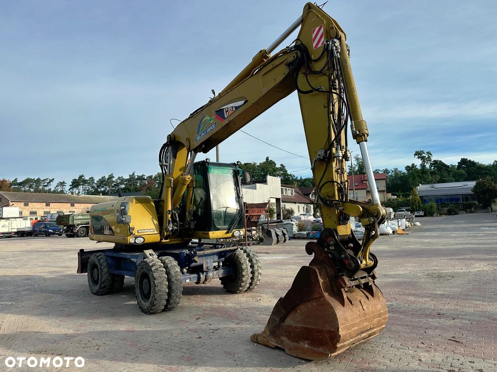 Caterpillar 318 D - 4