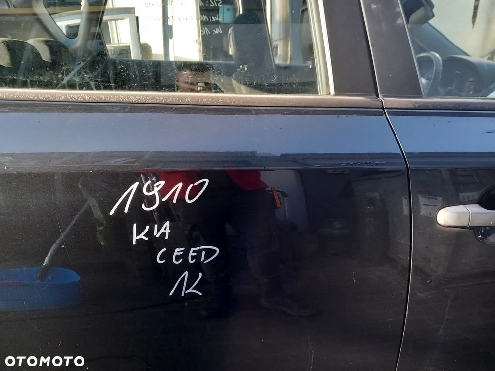 KIA CEED DRZWI PRAWE TYLNE PRAWY TYŁ HB KOLOR: 1K - 3