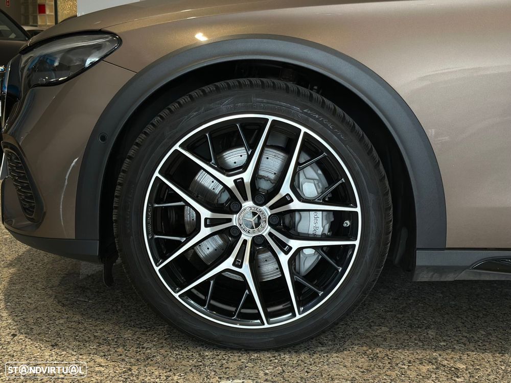 Mercedes-Benz E 300 de 4Matic All-Terrain - 8