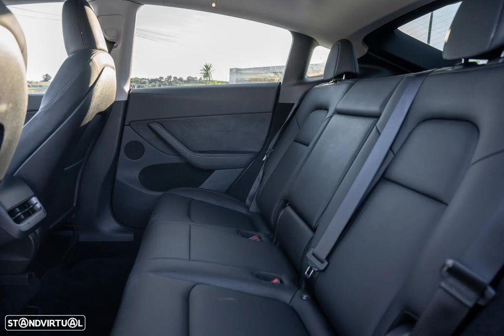 Tesla Model Y Long Range Dual Motor AWD - 20