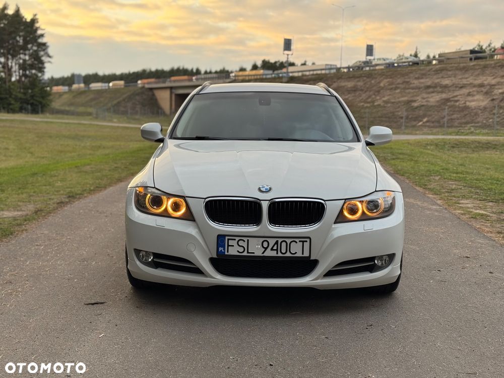 BMW Seria 3 318d DPF Touring Edition Sport - 9