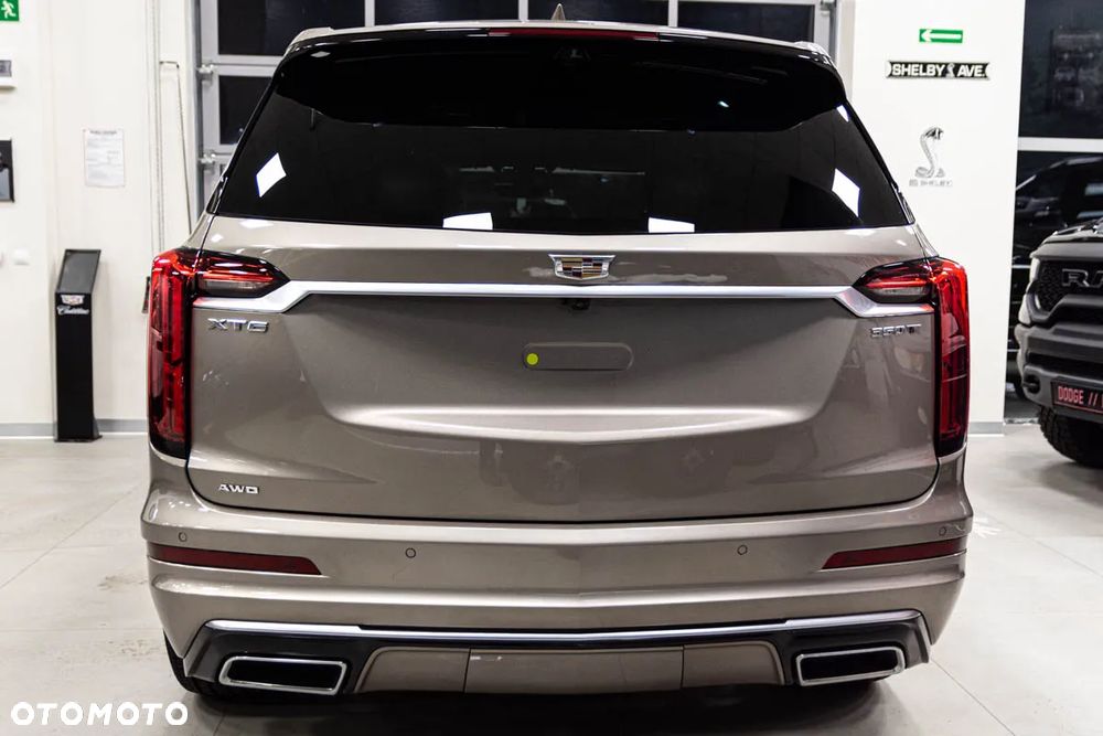 Cadillac XT6 - 8