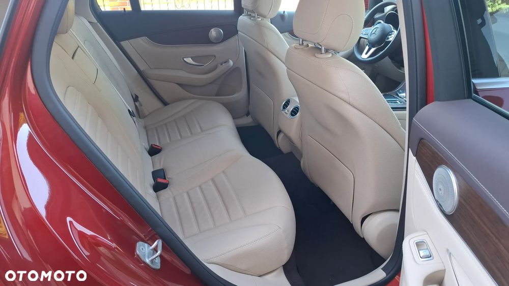 Mercedes-Benz GLC 220 d 4Matic 9G-TRONIC AMG Line - 8