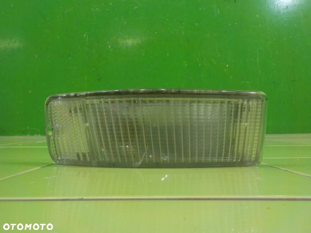 AUDI 80 B4 2.6 B AUT 94r CABRIO 2D kierunkowskaz prawy - 1