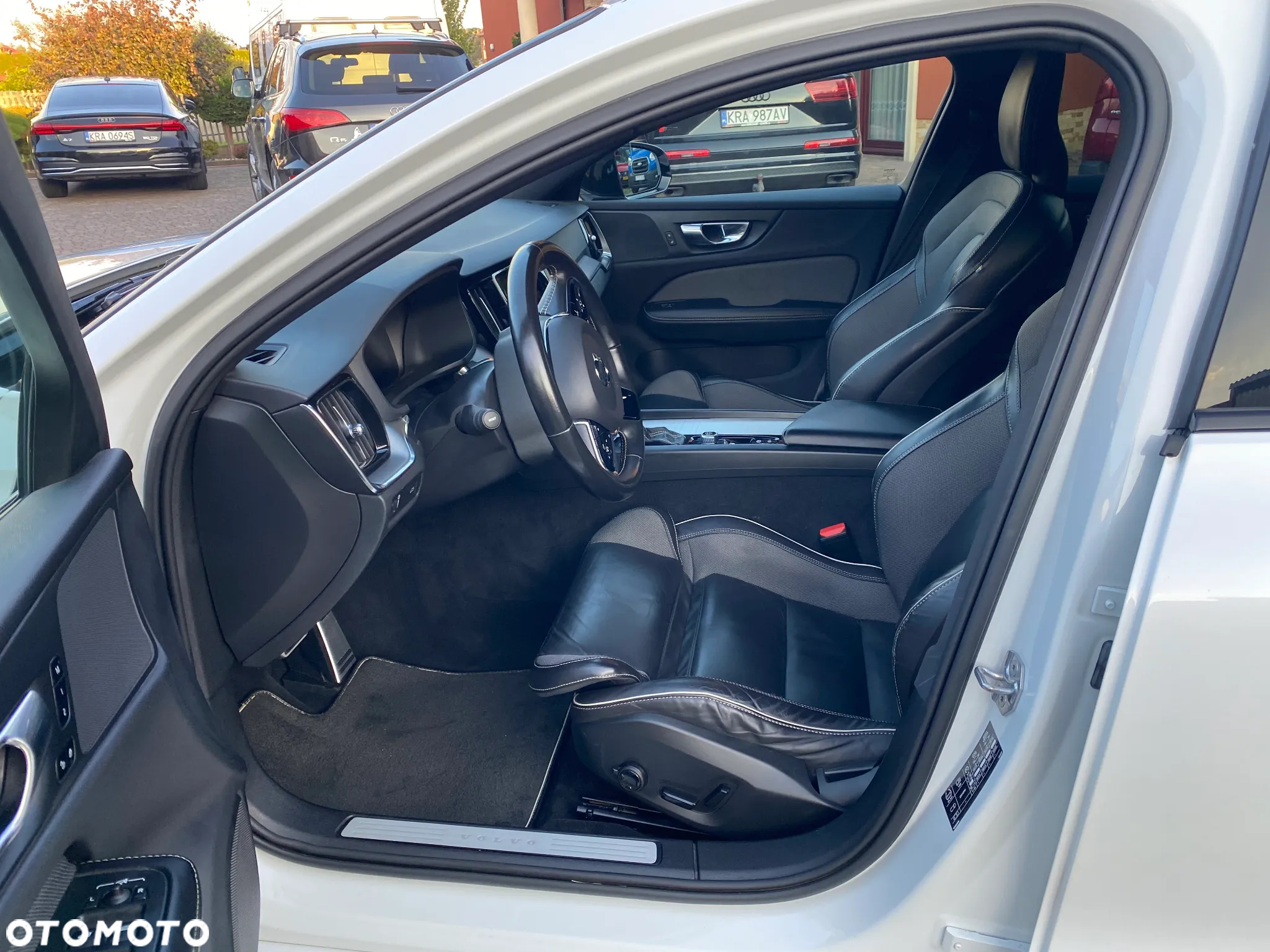 Volvo V60 D3 R-Design - 7