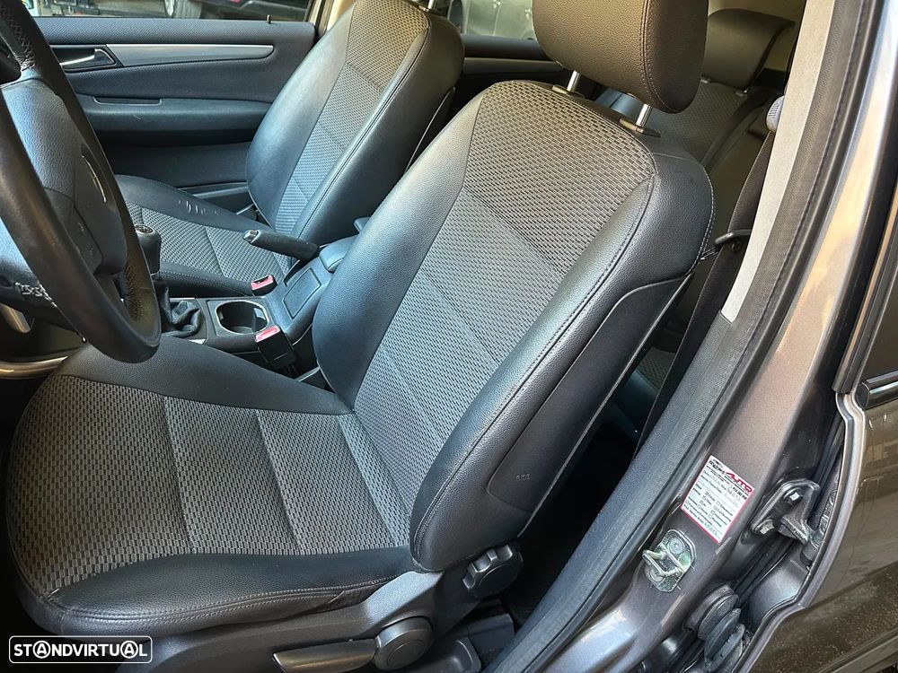 Mercedes-Benz B 180 CDI - 24