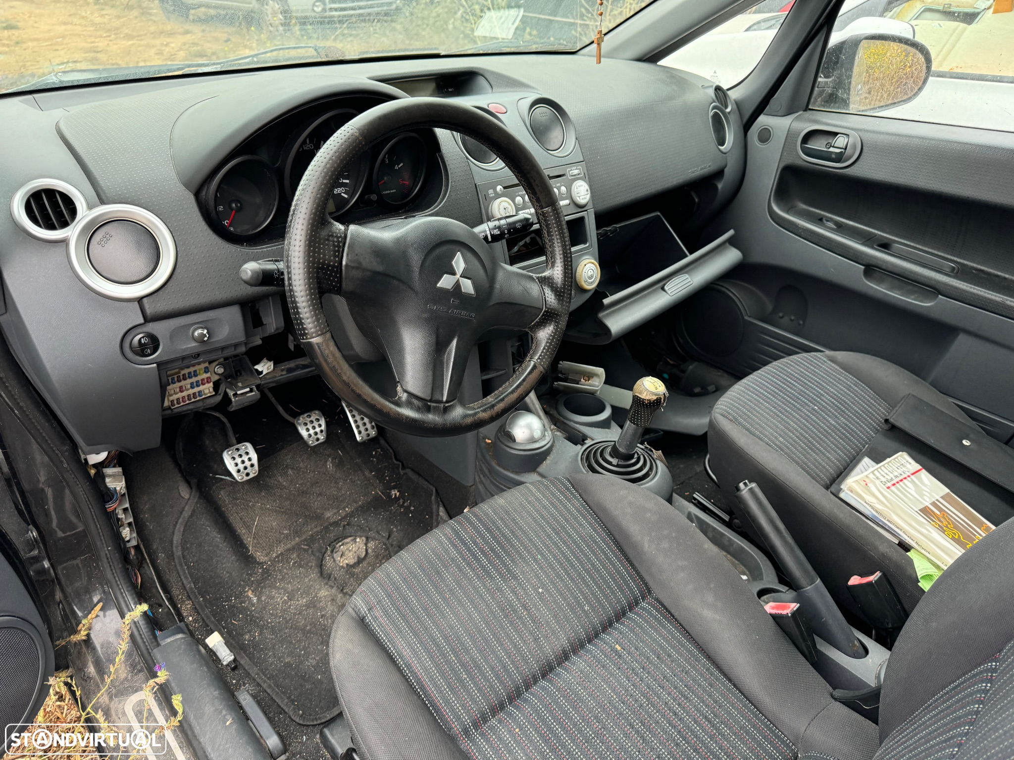 Mitsubishi Colt Gasoleo de 2007 para peças - 7