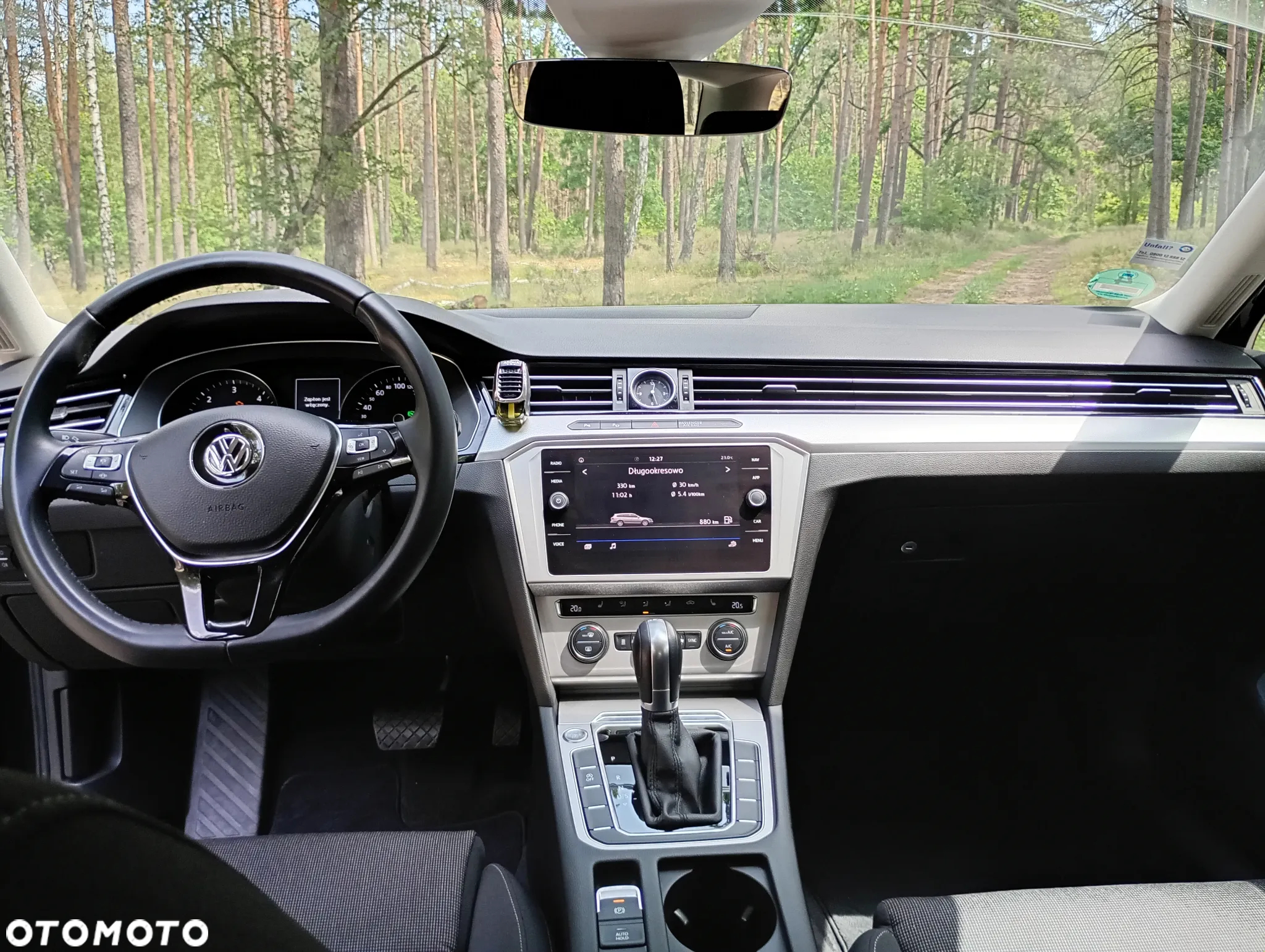 Volkswagen Passat - 4