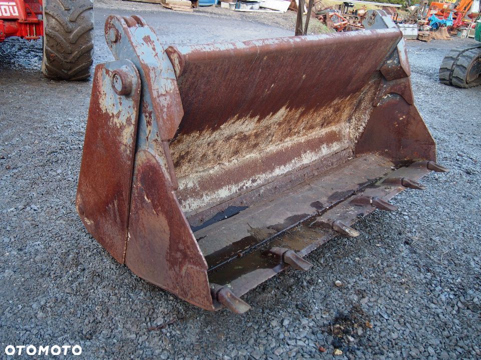 Łyżka do ładowarki otwierana hydraulicznie 2,1m - 5