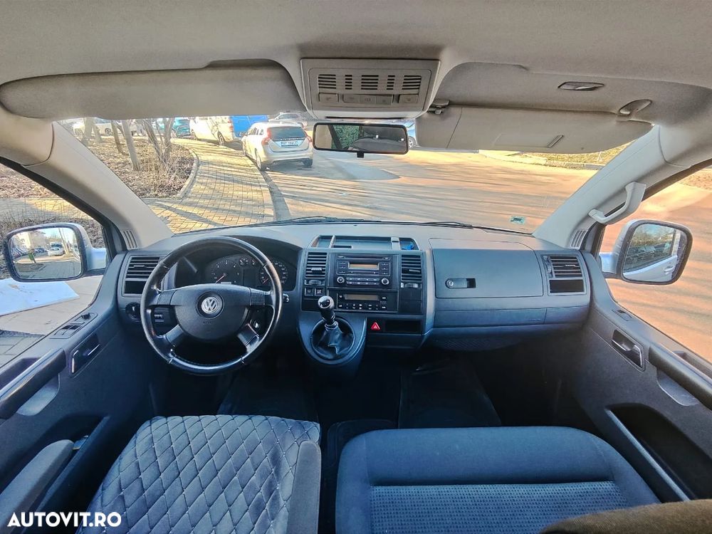 Volkswagen Caravelle - 7