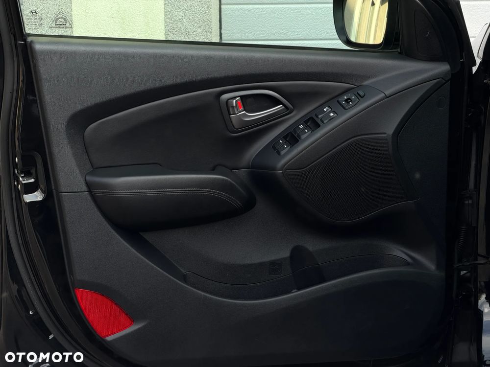 Hyundai ix35 1.6 2WD Fifa World Cup Edition - 37