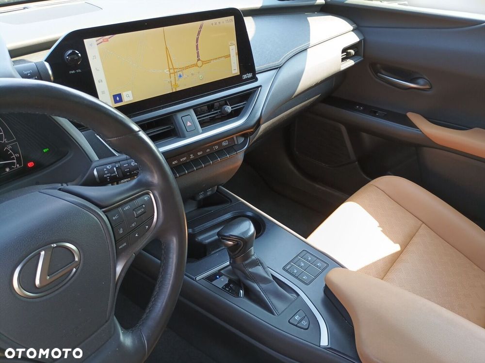 Lexus UX - 21