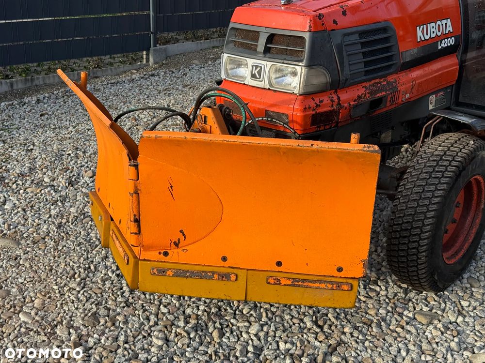 Kubota * Traktor KUBOTA L4200 * 4x4 * Pług Piaskarka * Wałek Przód Tył * Sprowadzony* Zimowe Utrzymanie - 2