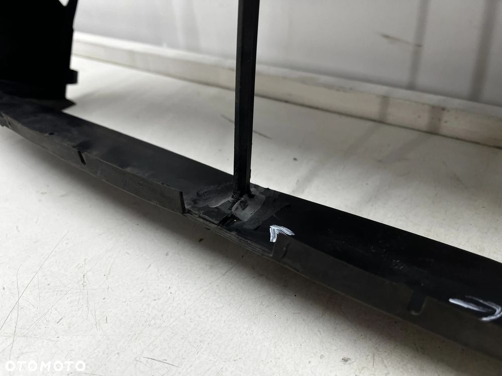 Osłona chłodnicy BMW M3 F80 M4 F82 F83 14-21r. DOLNA kierownica powietrza pasa przedniego wlot inter - 7