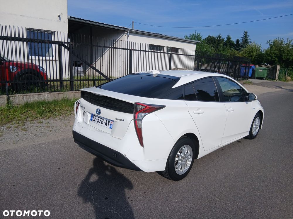 Toyota Prius 1.8 Hybrid Premium - 4