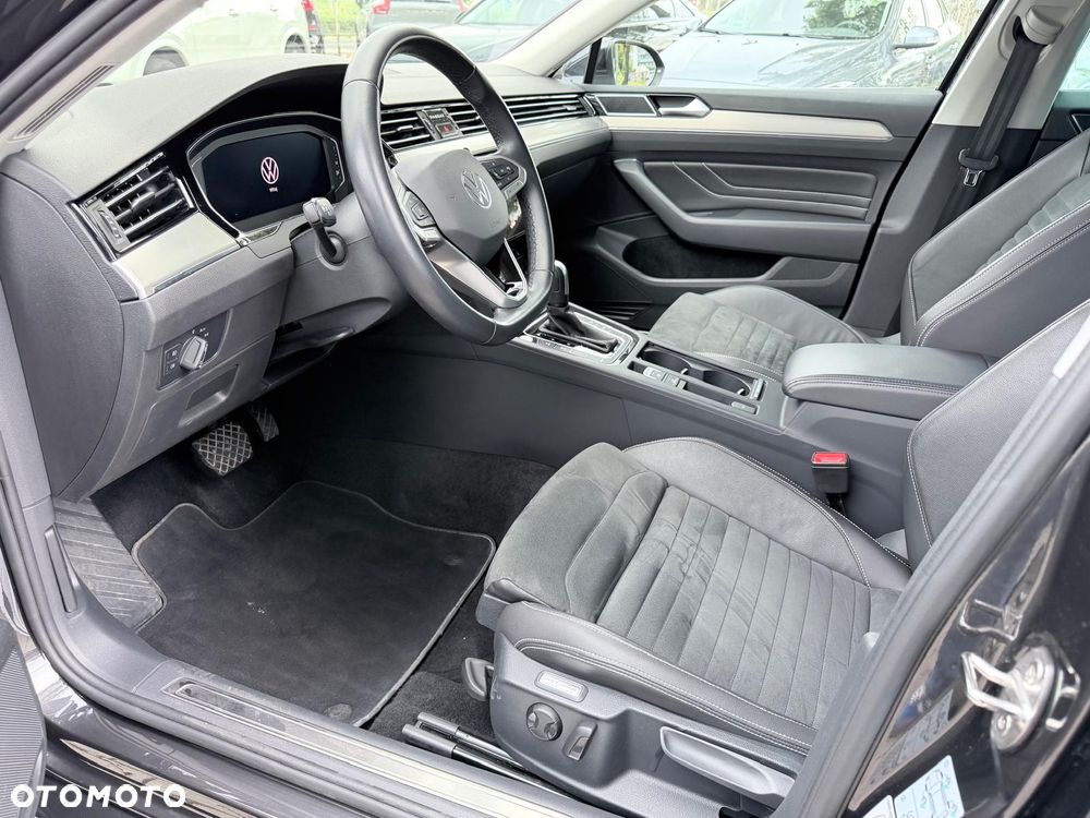 Volkswagen Passat Variant 2.0 TSI Elegance DSG - 9