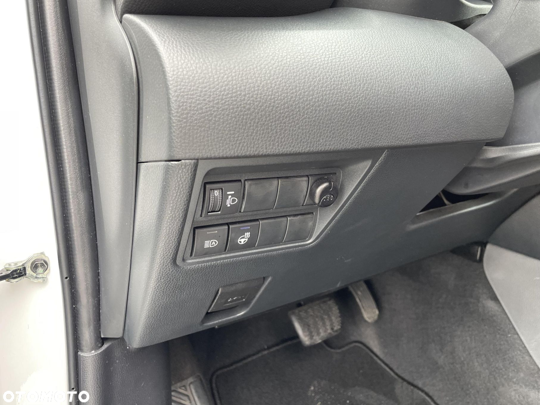 Toyota Yaris Hybrid 1.5 Style - 22