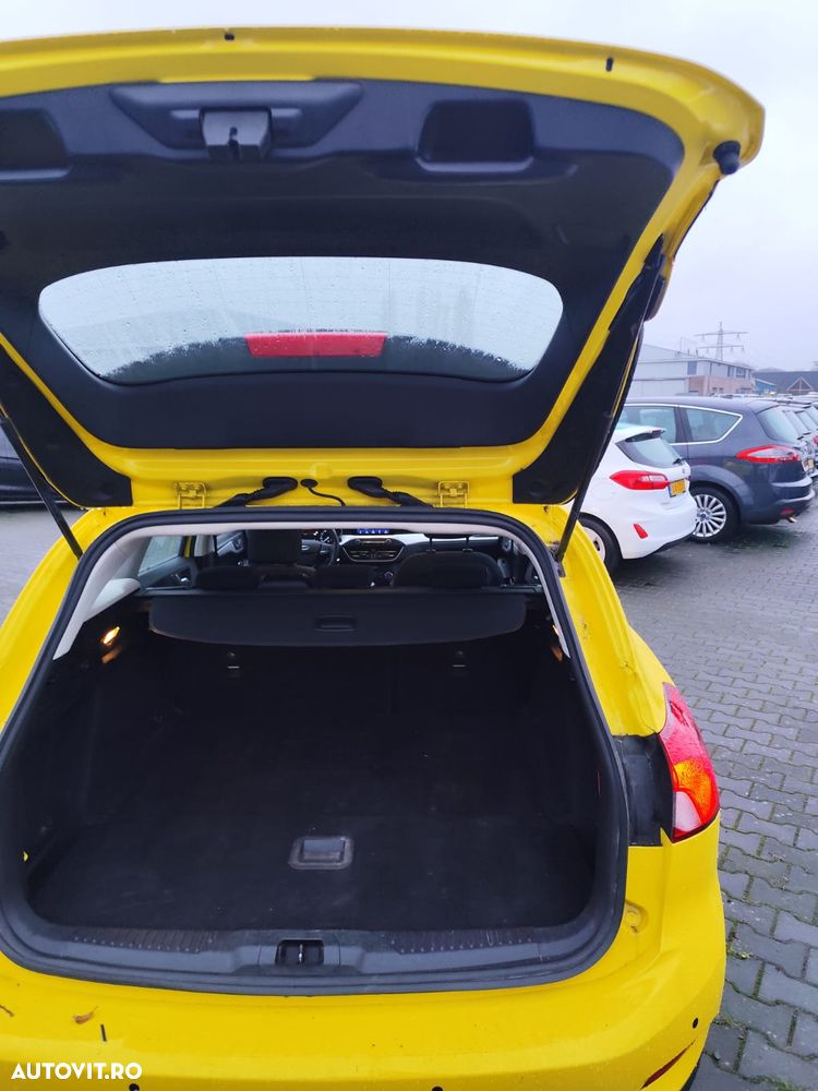 Ford Focus Turnier 1.5 TDCi DPF Start-Stopp-System Business - 9