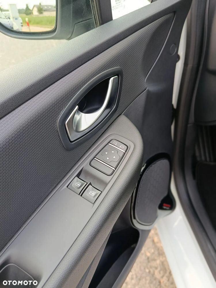 Renault Clio - 12