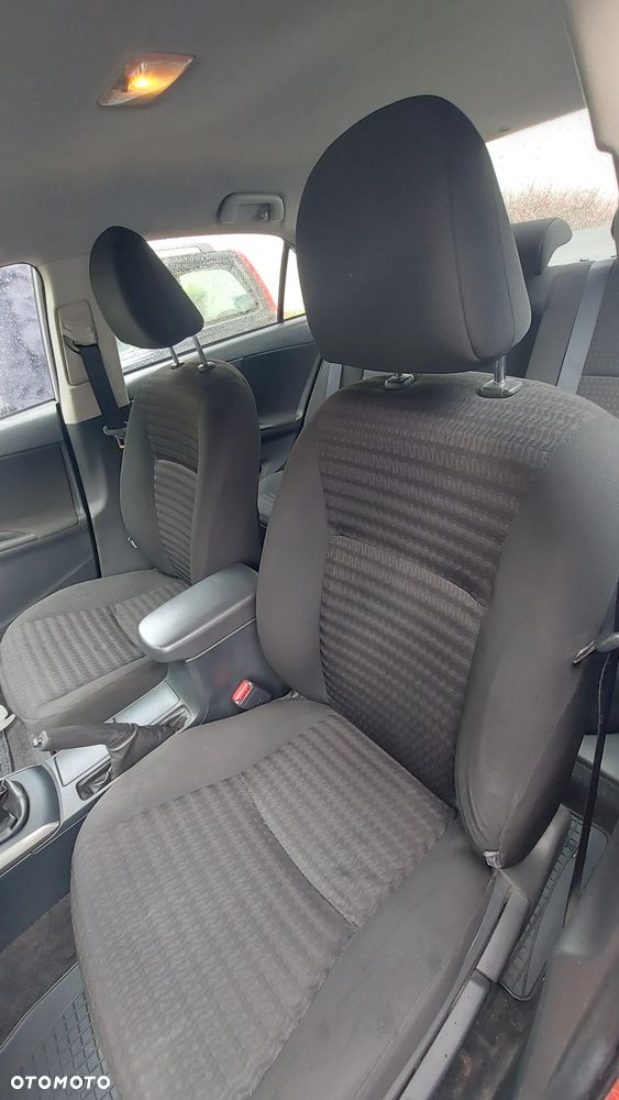 Toyota Corolla 1.6 Luna - 10