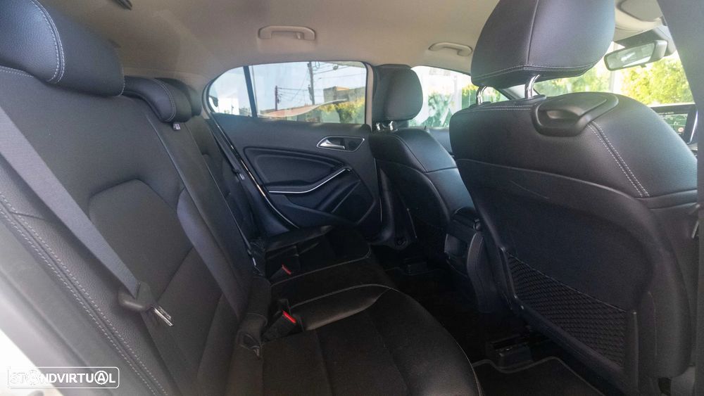Mercedes-Benz GLA 180 d Style - 9