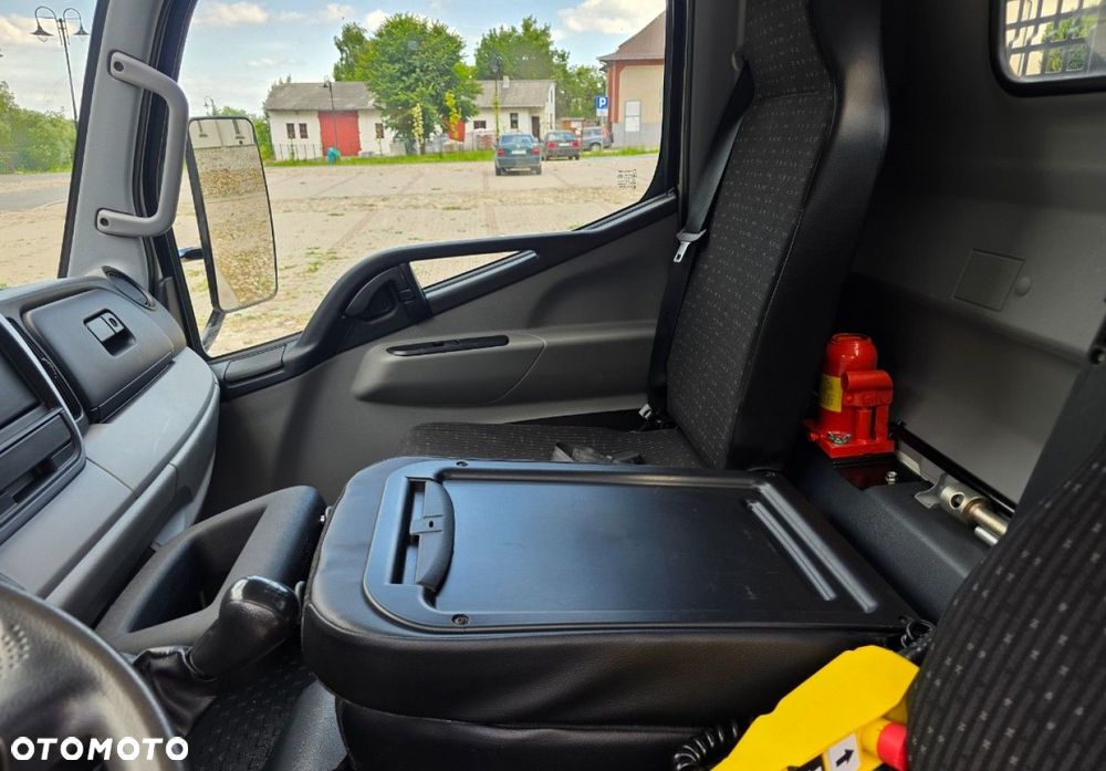 Mitsubishi Fuso Canter - 15