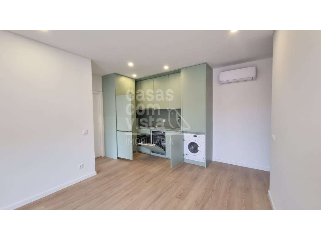 Apartamento T1 no Centro de Leiria Elegância Urbana, Design Moderno... - Grande imagem: 2/21