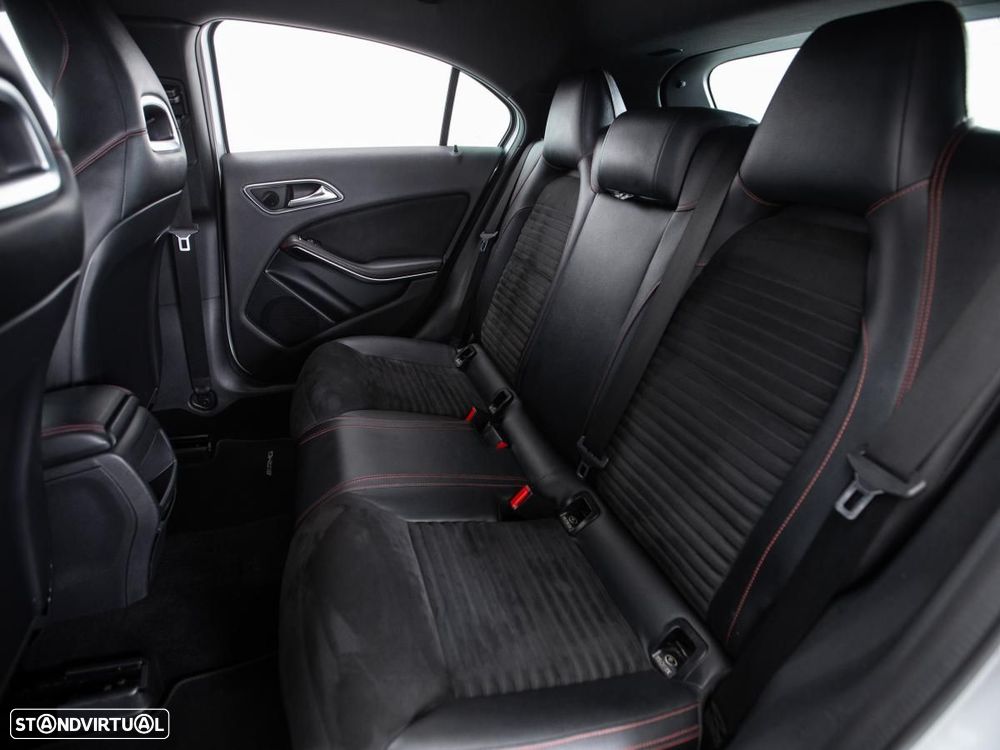 Mercedes-Benz A 220 - 10