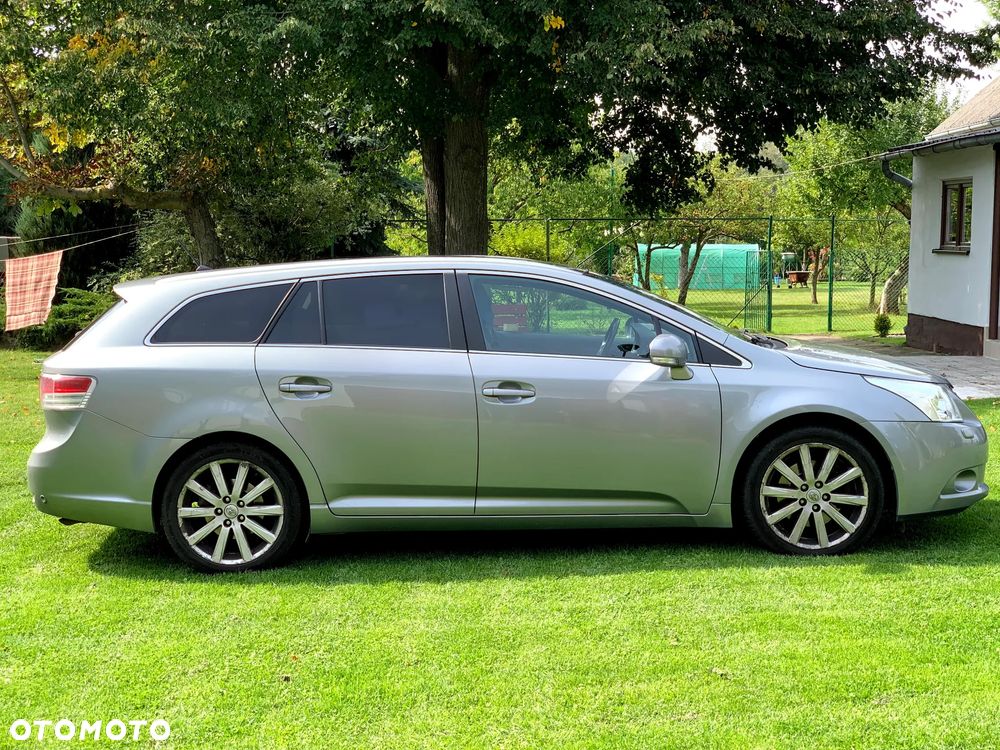 Toyota Avensis 2.2 D-4D Prestige - 3