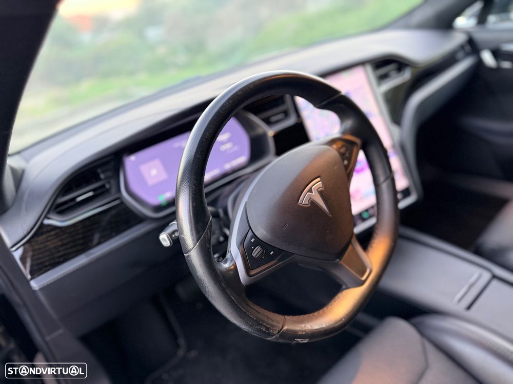Tesla Model S - 14