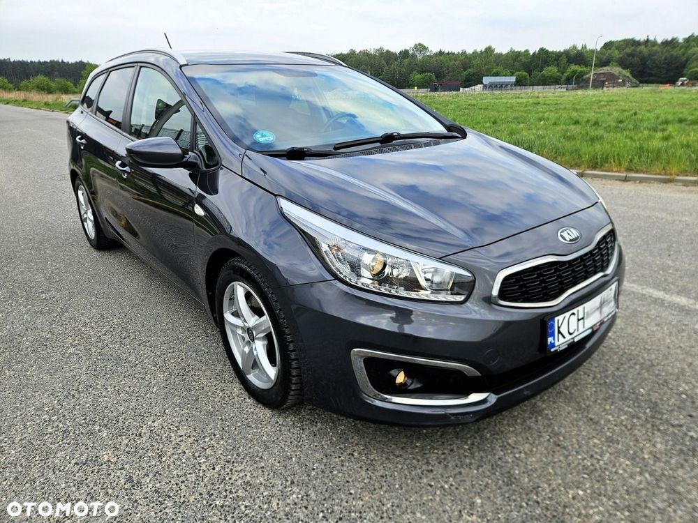 Kia Ceed 1.6 CRDi 128 Dream-Team Edition - 11