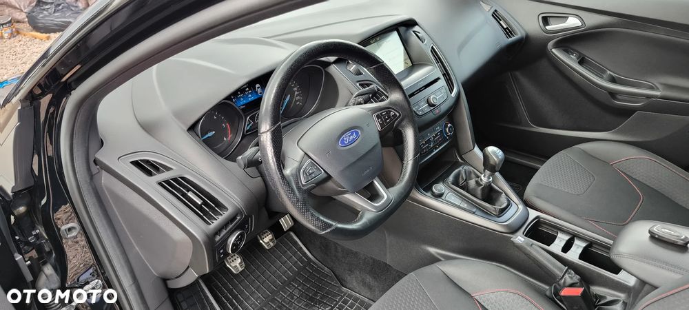 Ford Focus - 16
