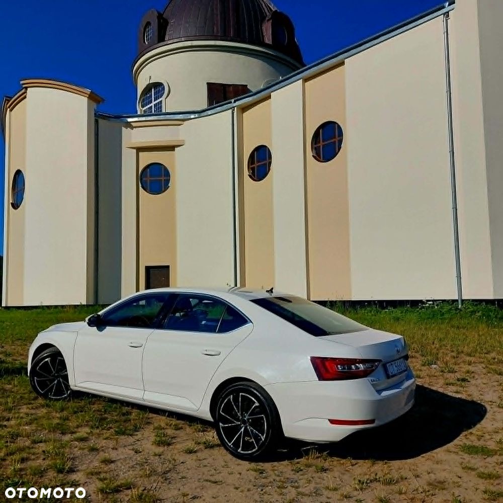 Skoda Superb 2.0 TDI Ambition DSG7 - 15