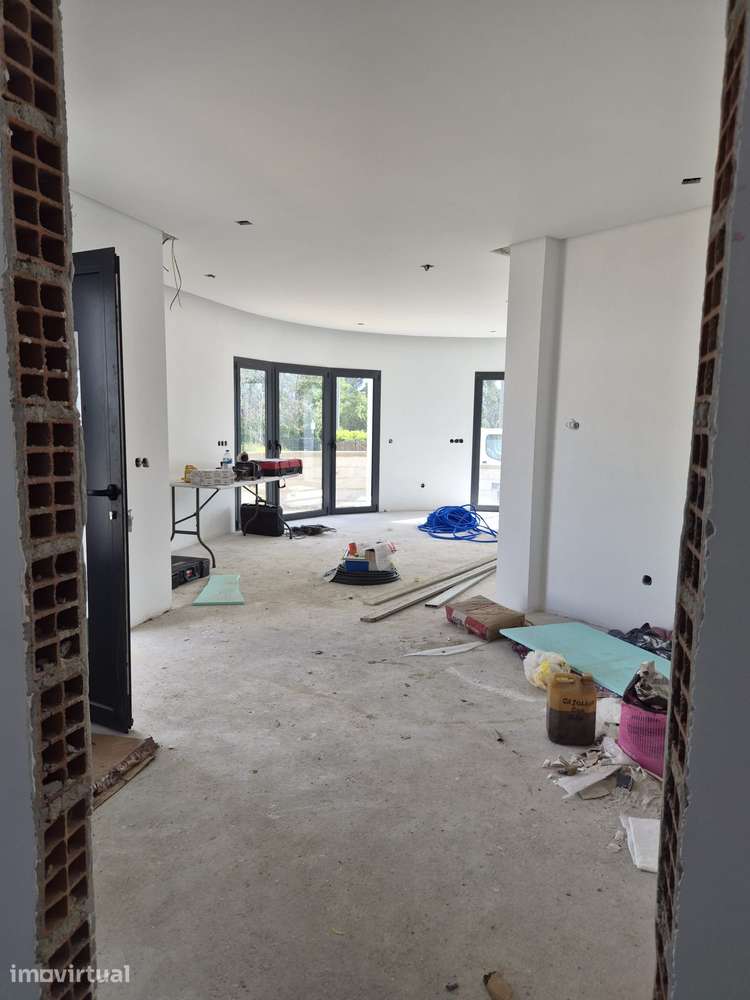RESERVADO-Moradia T3, térrea, geminada com garagem e jardim. - Grande imagem: 5/17