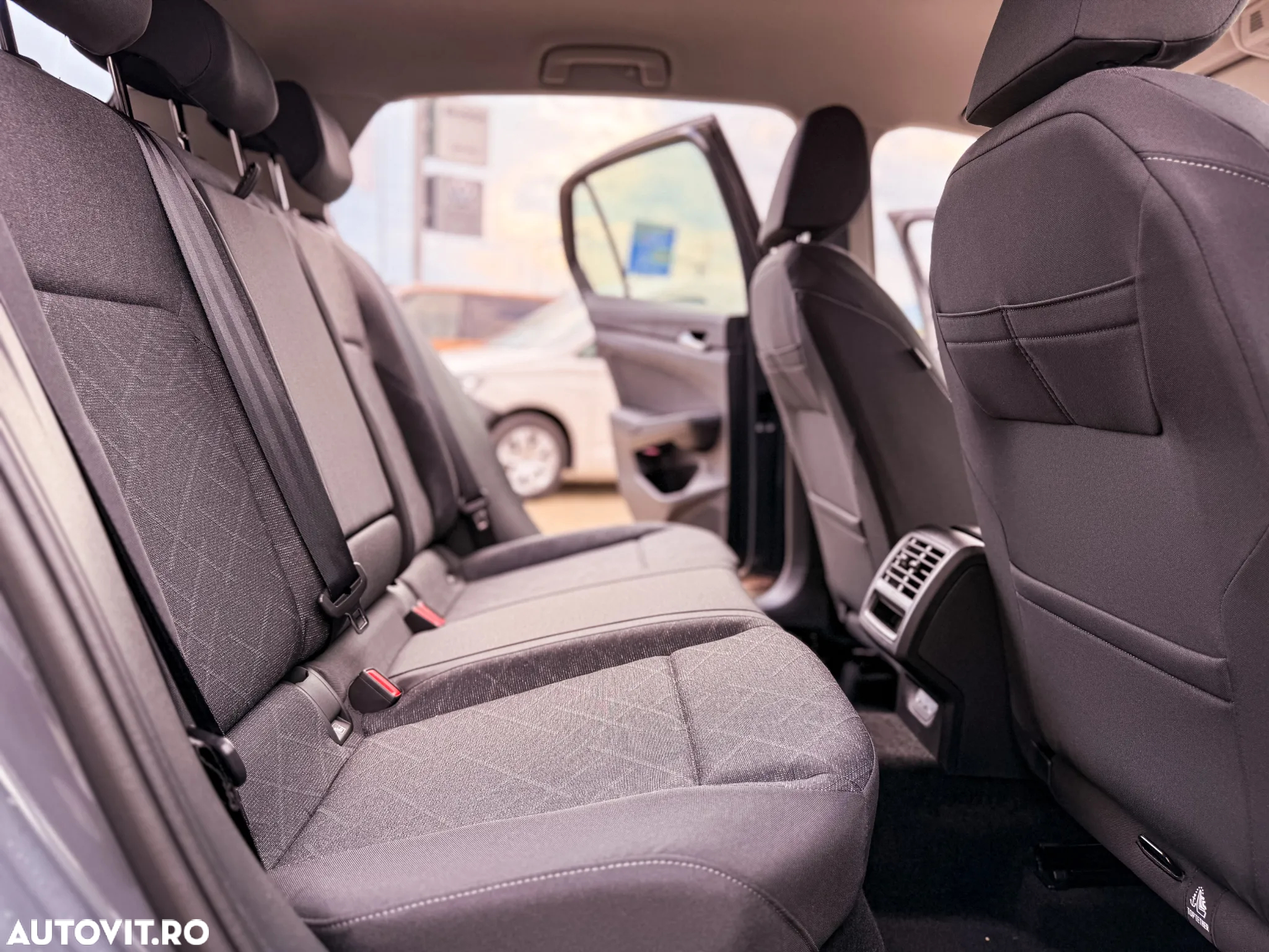 Volkswagen Golf 1.5 eTSI ACT DSG MHEV Life - 9