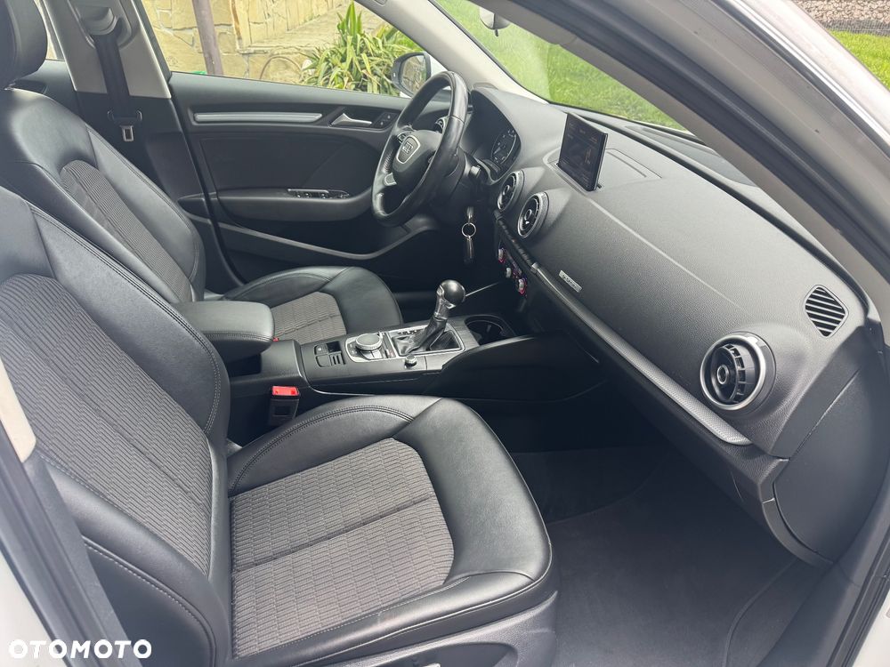 Audi A3 Sportback 1.4 TFSI g-tron S tronic design - 32